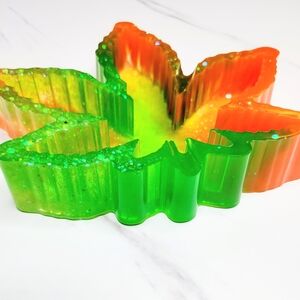 Colorful Leaf-Shaped Resin Decor
